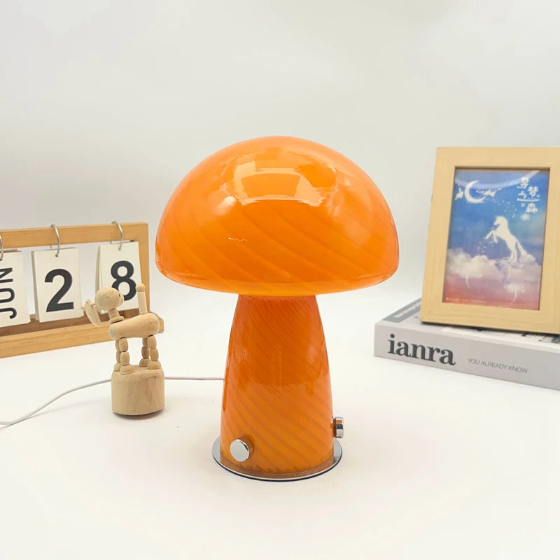 Bauhaus Mid-Century Mushroom Table Lamp Nordic Ins Girls Style High-End Glass Ambient Light for Homestay Showroom Living Room
