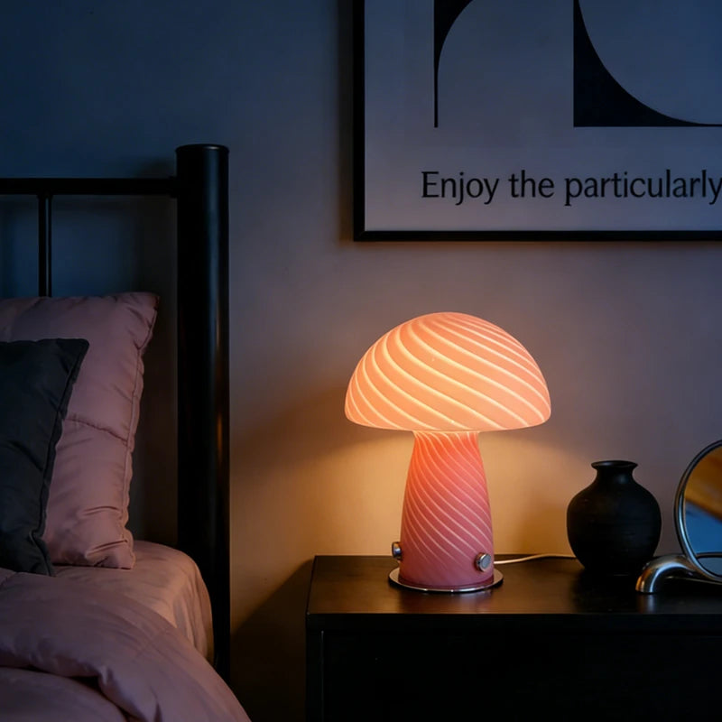 Mid-Century Style Bauhaus Glass Mushroom Table Lamp Ins Girls Version Romantic Ambient Decor Light for Homestay Living Room
