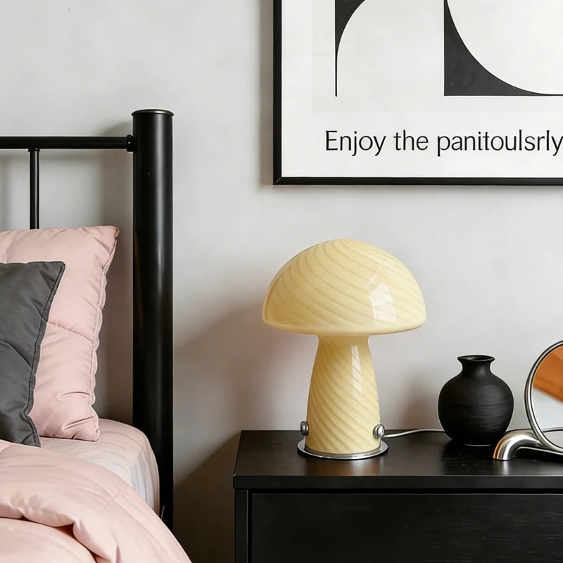 Mid-Century Style Bauhaus Glass Mushroom Table Lamp Ins Girls Version Romantic Ambient Decor Light for Homestay Living Room